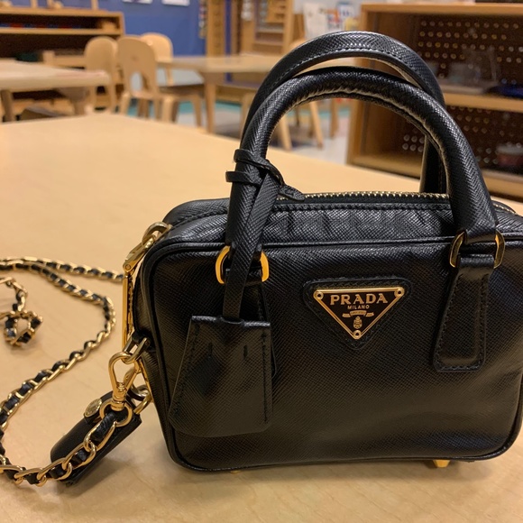 PRADA Micro Galleria Authentic - Picture 3 of 7